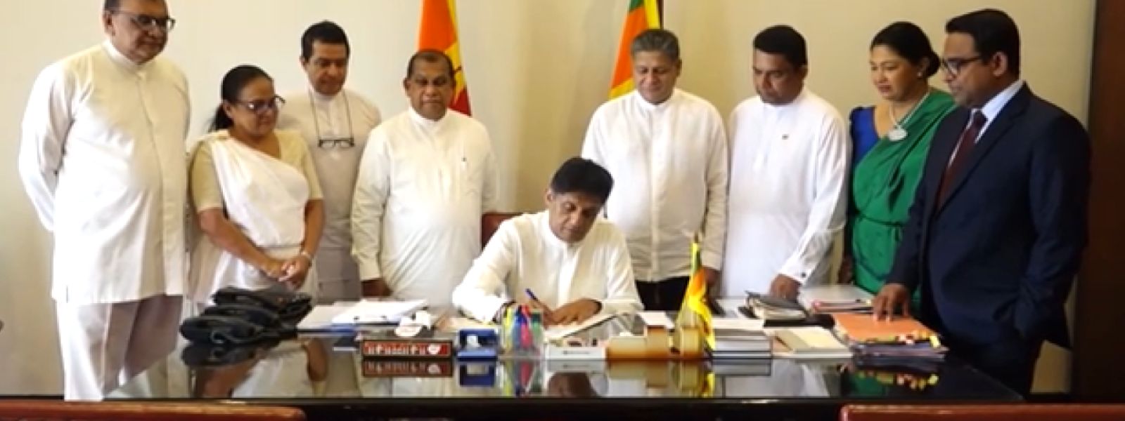 No-Confidence Motion Signed Against Edu. Minister